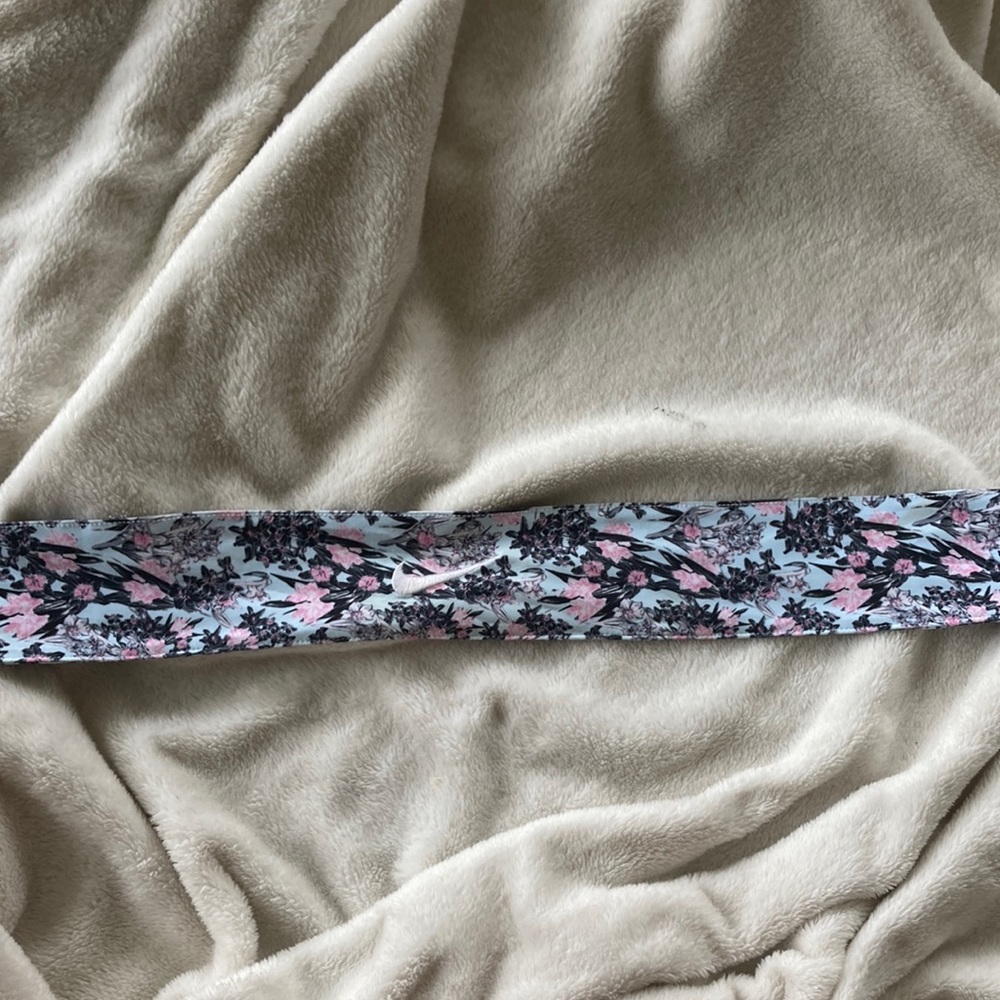 Nike Self Tie Headband